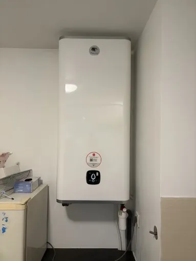 Remplacement d'un ballon plat HS à Vence par Les Plombiers d'Azur, Cagnes-sur-Mer, Les Plombiers d'Azur