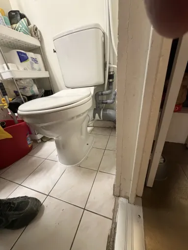 Intervention réussie à Nice pour résoudre des fuites récurrentes, Cagnes-sur-Mer, Les Plombiers d'Azur