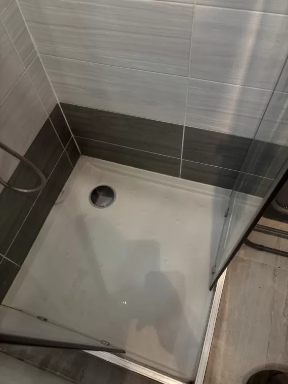 Douche à refaire