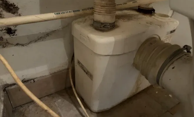 Intervention réussie pour un changement de Sanibroyeur à Villeneuve-Loubet, Cagnes-sur-Mer, Les Plombiers d'Azur