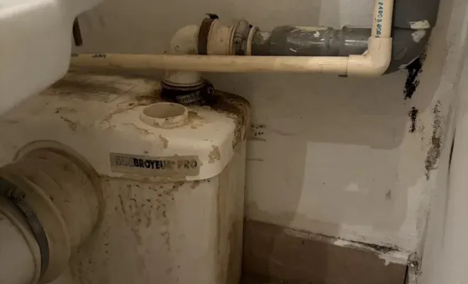 Intervention réussie pour un changement de Sanibroyeur à Villeneuve-Loubet, Cagnes-sur-Mer, Les Plombiers d'Azur