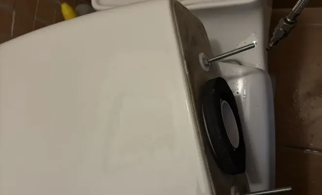 Changement de mécanisme de WC à la Colle-sur-loup, Cagnes-sur-Mer, Les Plombiers d'Azur