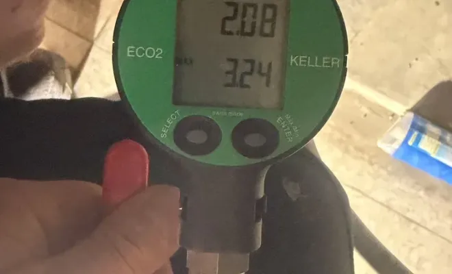 Intervention à Vence pour une fuite dans le faux plafond, Cagnes-sur-Mer, Les Plombiers d'Azur